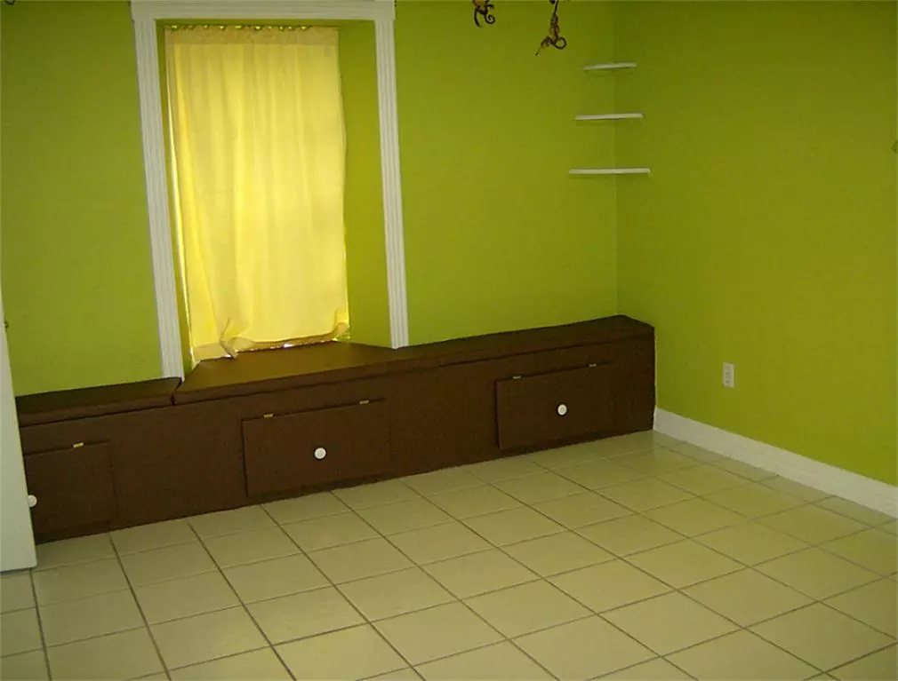 5815 Farwell Drive, Houston, TX 77035 photo 3