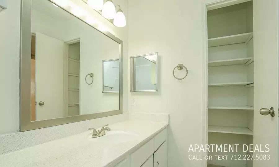 5926 Beverly Hill Street, Houston, TX 77057 photo 2