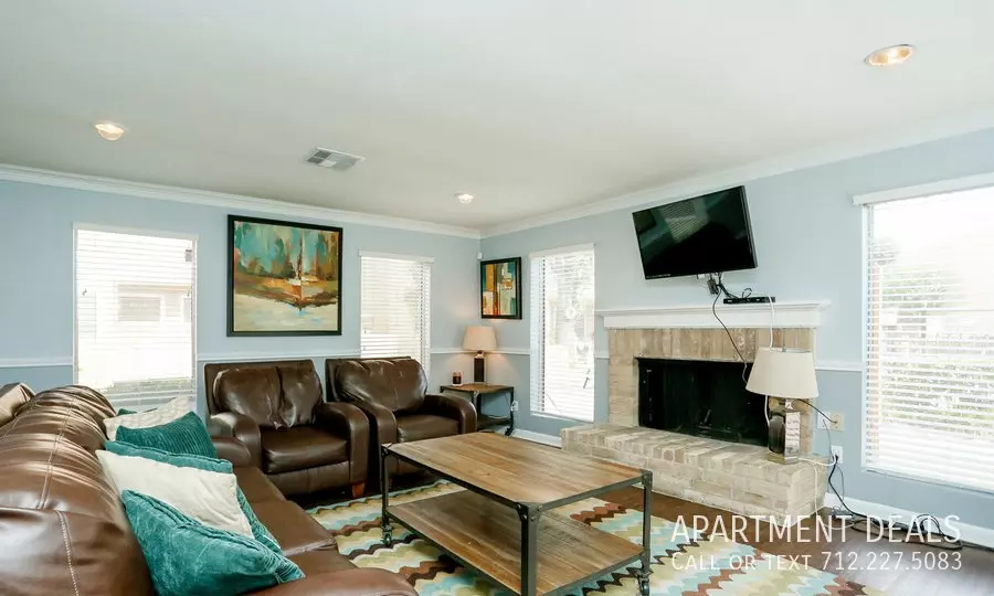 Spring Pine Apartments photo 5