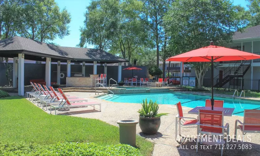 6 Kempwood Drive @ Teague Road, Houston, TX 77080 photo 2