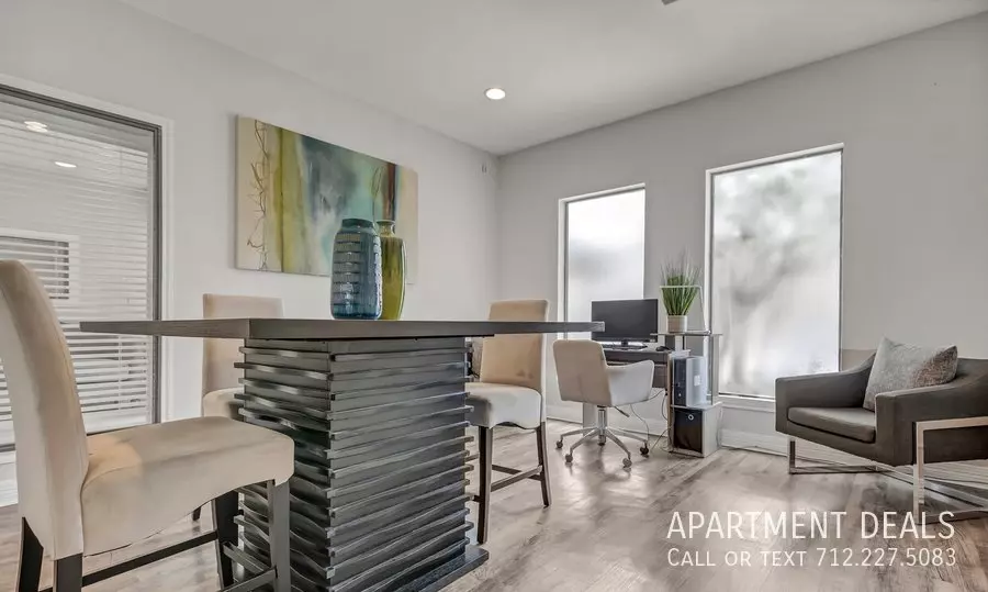 6 Stonefield Dr photo 3