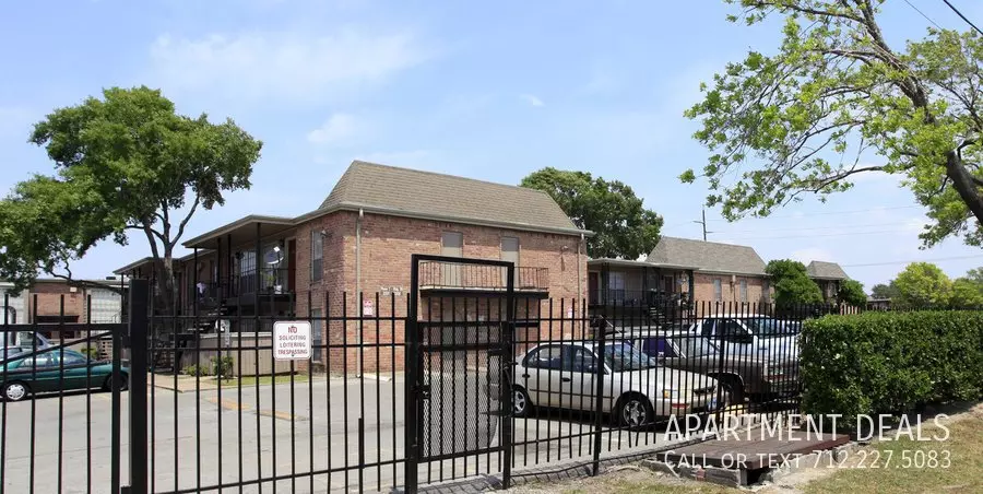 6007 Rampart Street, Houston, TX 77081 photo 4