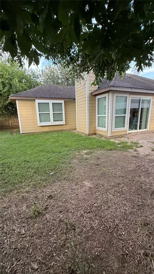6018 Beaconridge Dr photo 2