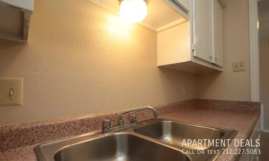 6106 Marinette Drive, Houston, TX 77036 photo 4