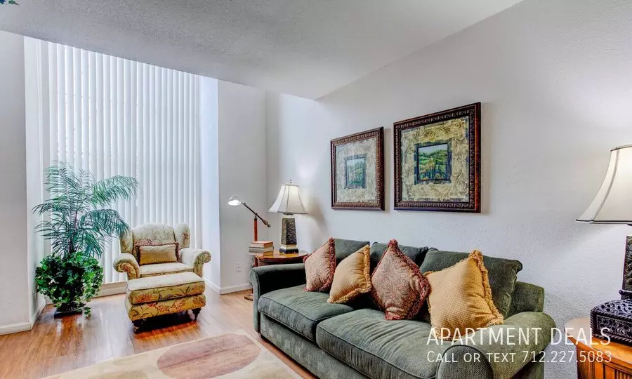 6106 Renwick Drive, Houston, TX 77081 photo 4