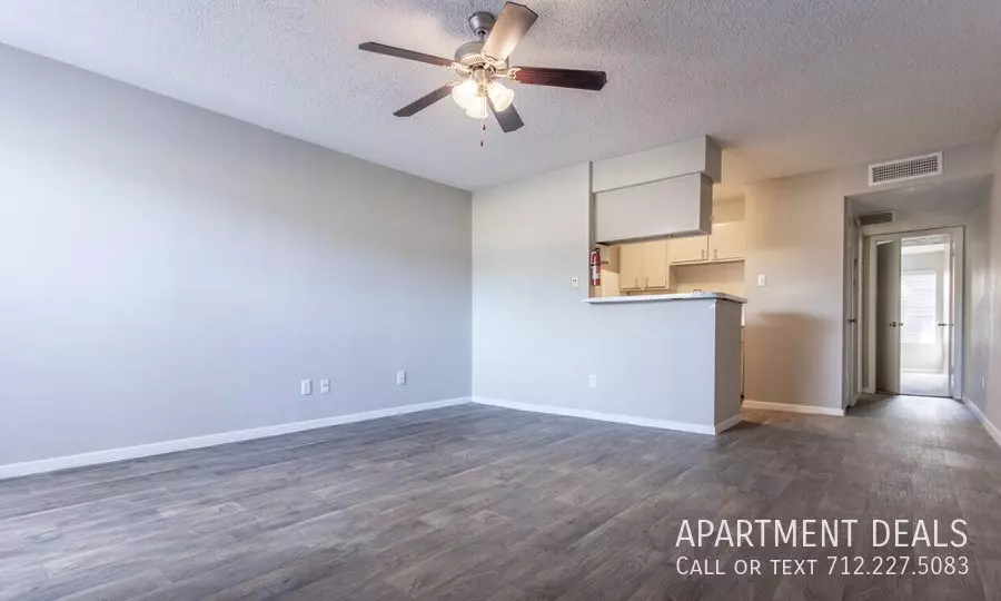 6117 Willowbend Boulevard, Houston, TX 77096 photo 3