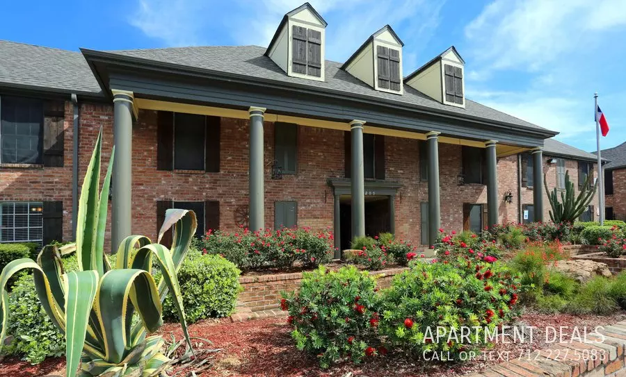 6206 Gulfton Street, Houston, TX 77081 photo 3
