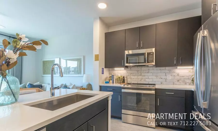 6406 Washington Avenue, Houston, TX 77007 photo 3