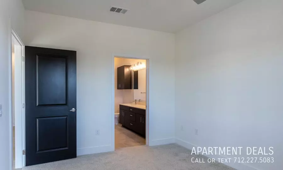 6406 Washington Avenue, Houston, TX 77007 photo 2