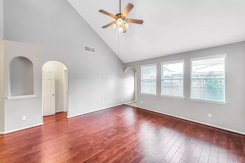 6430 Wilshire Fern, Houston, TX 77040 photo 2