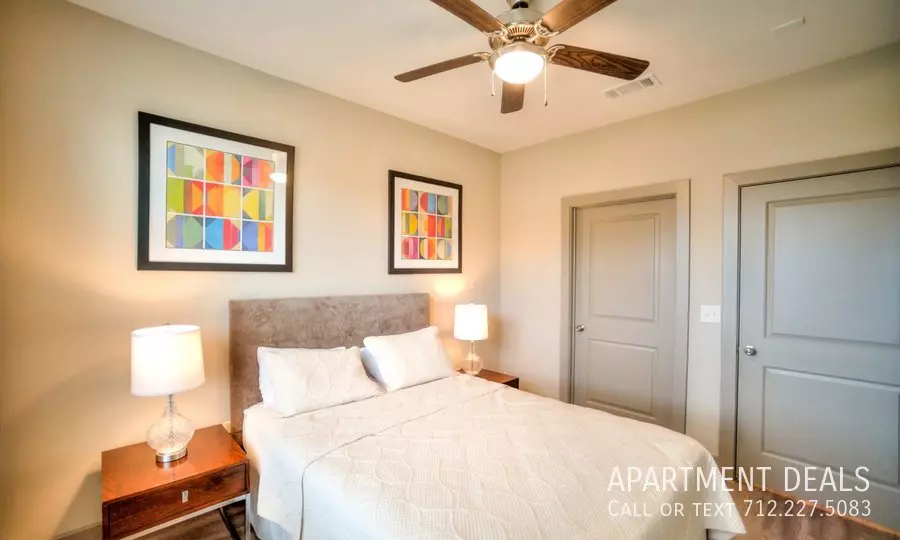 6526 Jamail Drive, Houston, TX 77023 photo 2