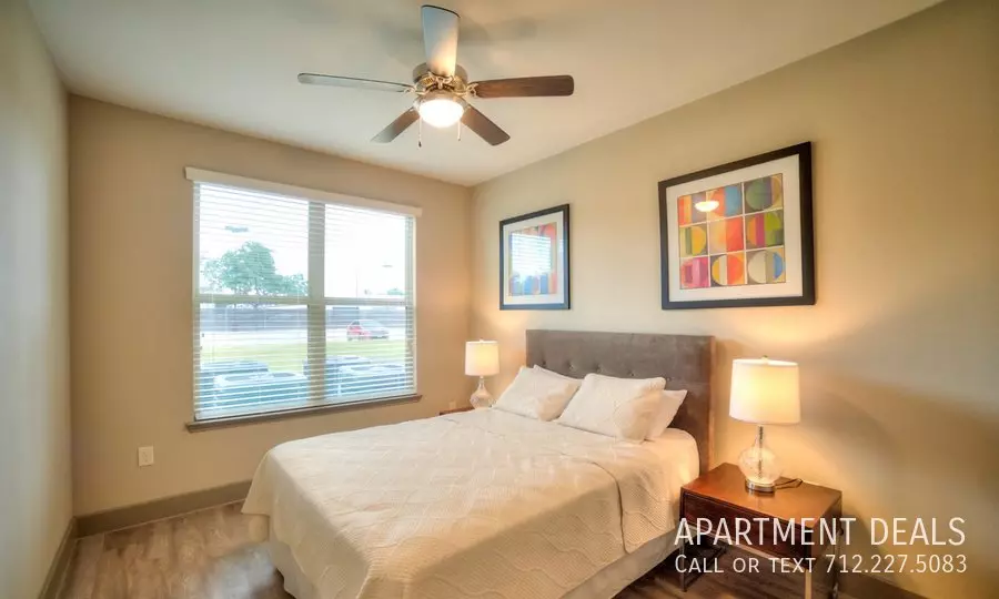 6526 Jamail Drive, Houston, TX 77023 photo 3