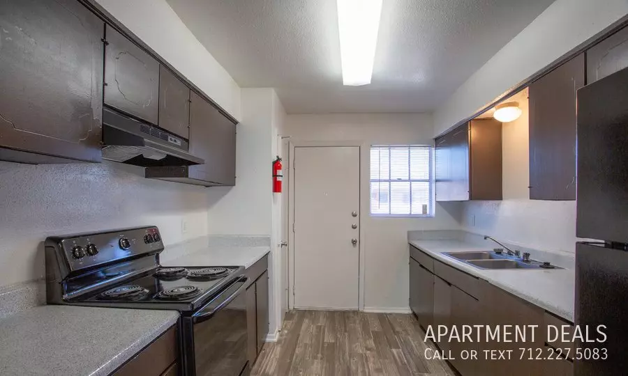 6531 Hillcroft Street, Houston, TX 77081 photo 5