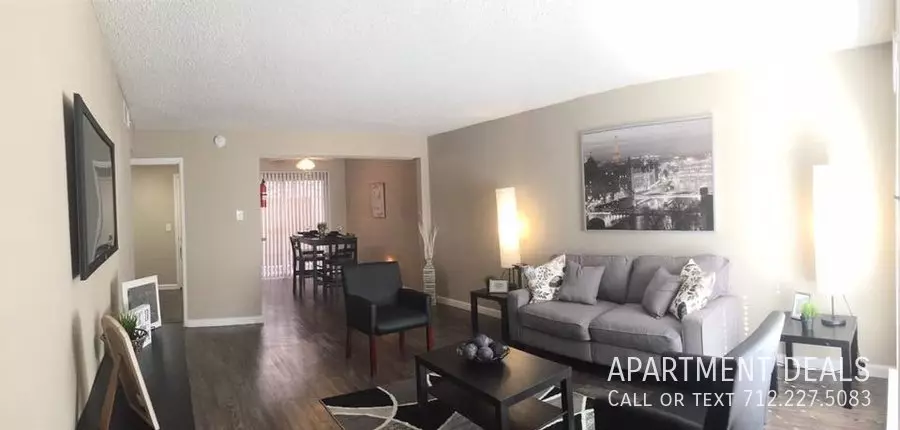 6556 Ferris Drive, Houston, TX 77081 photo 2