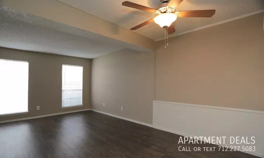6556 Ferris Drive, Houston, TX 77081 photo 3