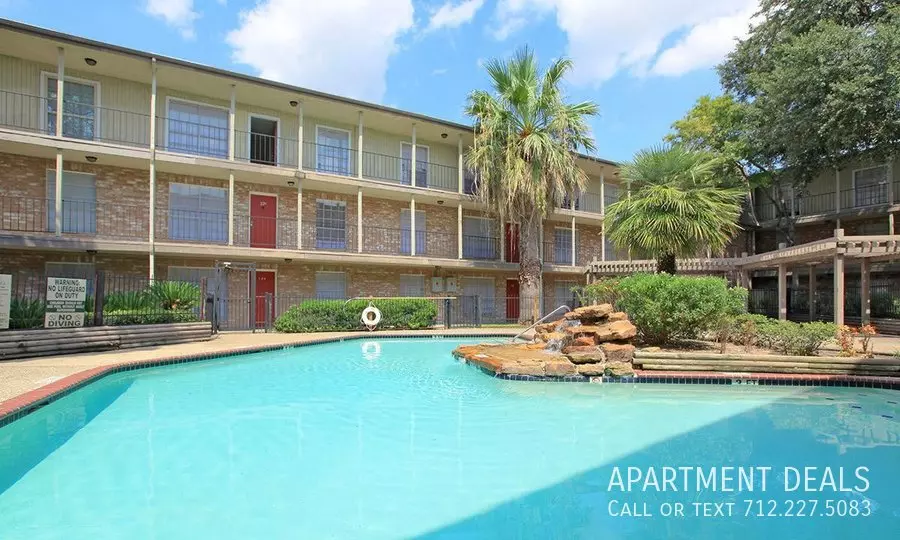 6556 Hillcroft Street, Houston, TX 77081 photo 2
