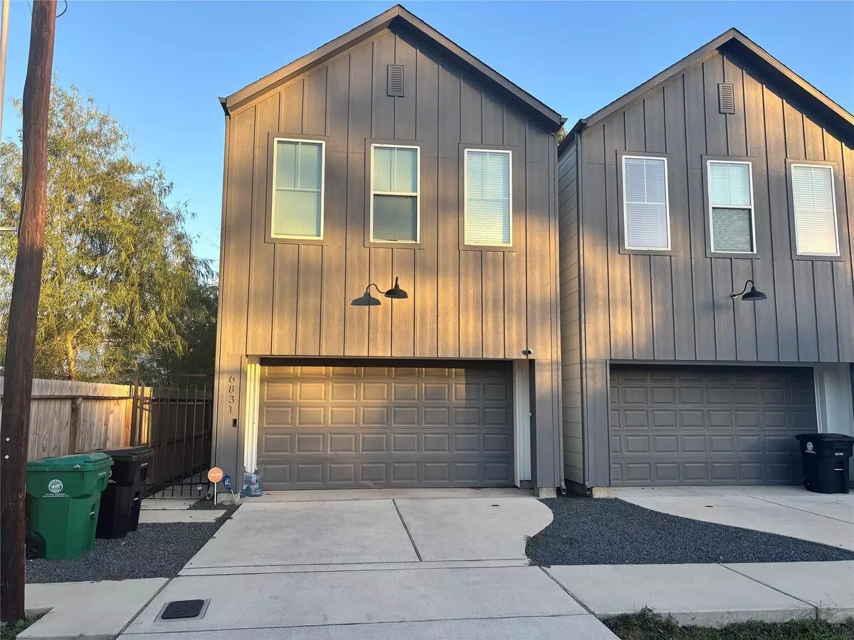 6831 Paris Street, Houston, TX 77021 photo 2