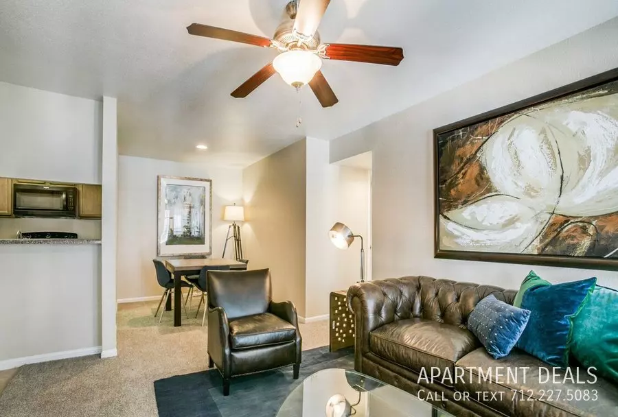 6836 Champions Plaza Drive, Houston, TX 77069 photo 4