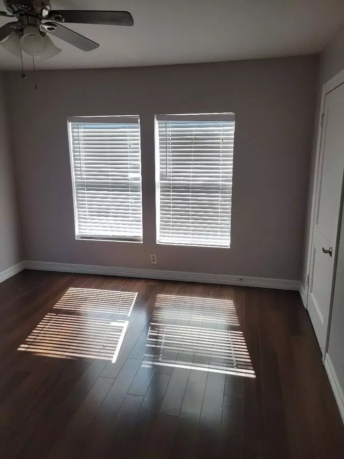 6918 Irvington photo 5