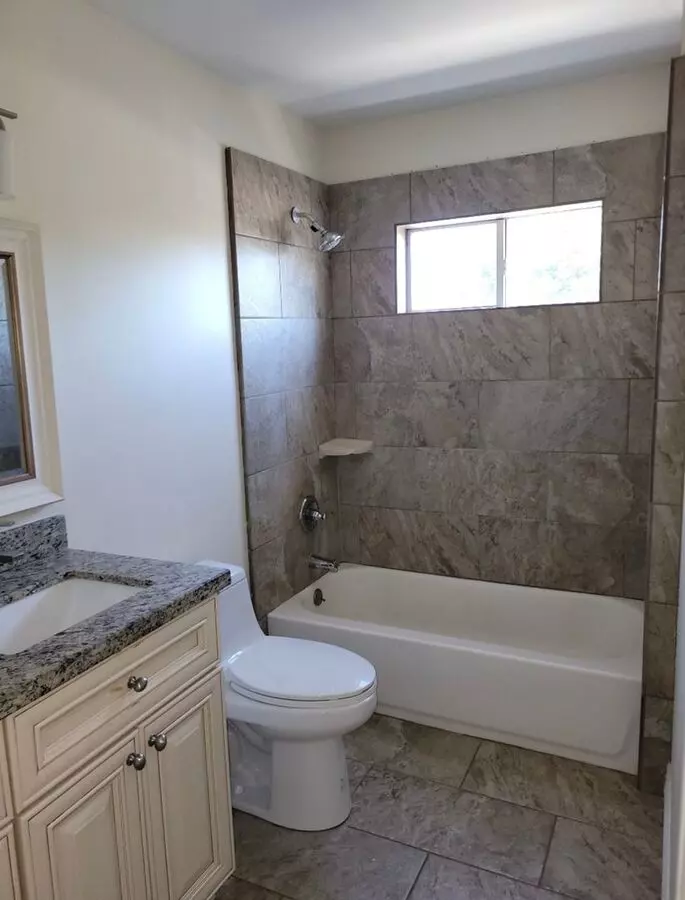 6918 Irvington photo 4