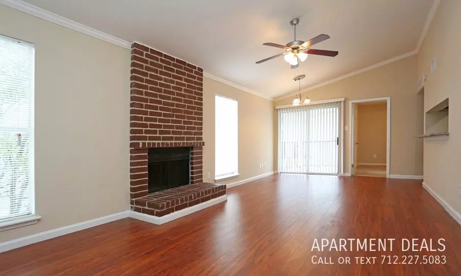 6975 Westbranch Drive, Houston, TX 77072 photo 2