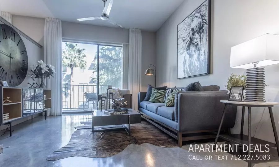 7 Hermann Park Court, Houston, TX 77021 photo 4