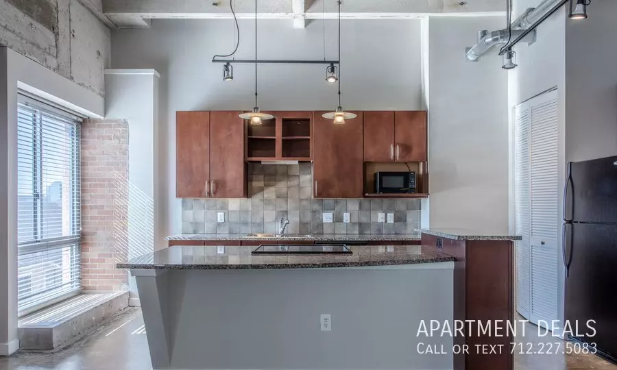 7 Hermann Park Court, Houston, TX 77021 photo 3