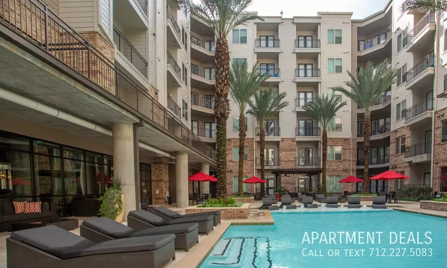 7016 Staffordshire Boulevard, Houston, TX 77030 photo 2
