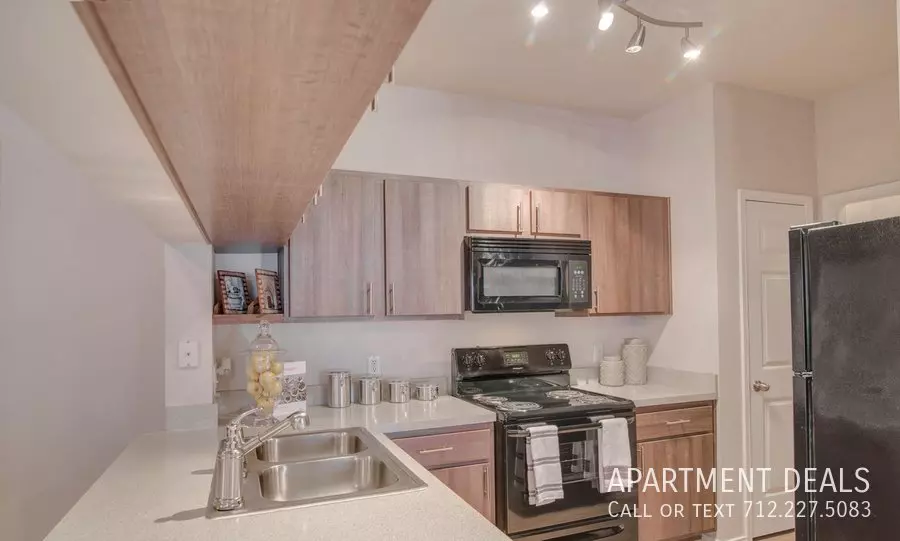 7107 Hollister Street, Houston, TX 77040 photo 3