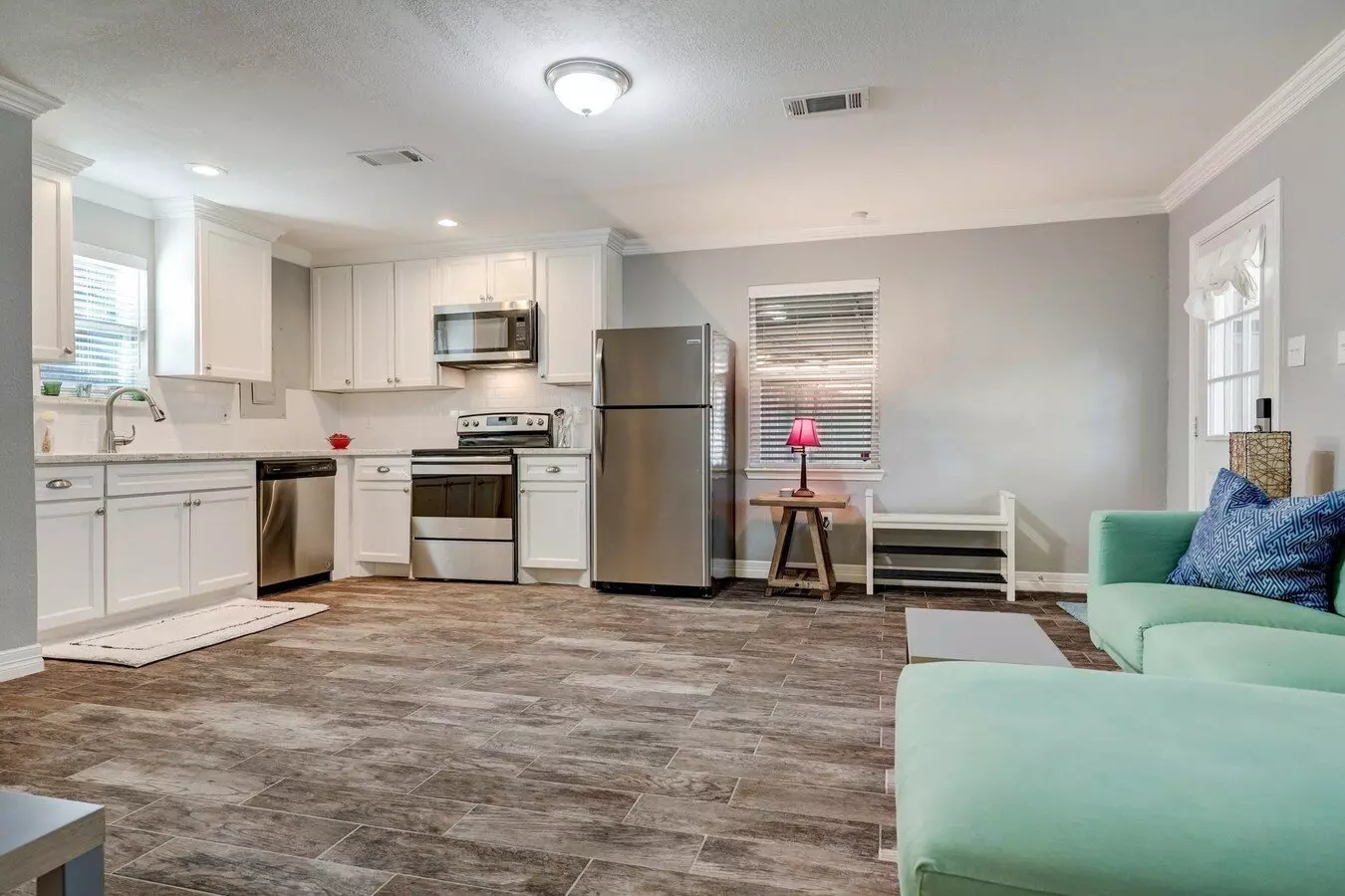 7206 Bayou Woods Drive, Houston, TX 77088 photo 5