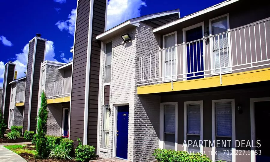 7211 Bellerive Drive, Houston, TX 77036 photo 4