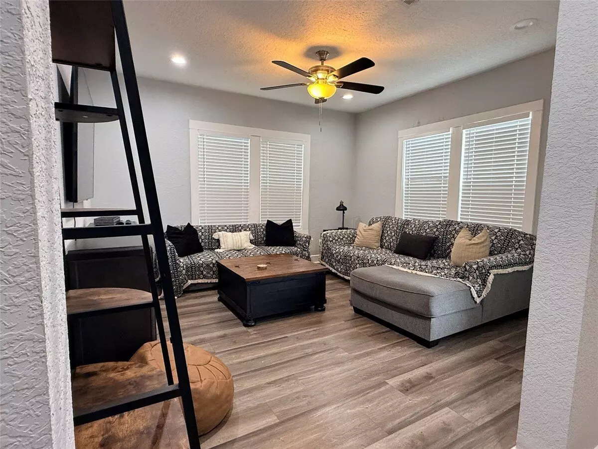 7334 Texas Street, Houston, TX 77011 photo 2