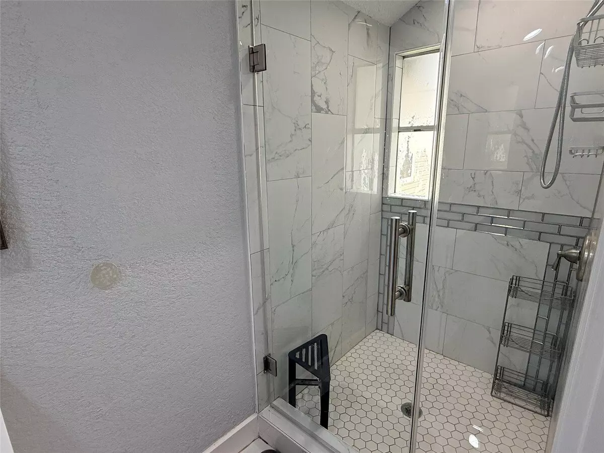 7334 Texas Street, Houston, TX 77011 photo 4