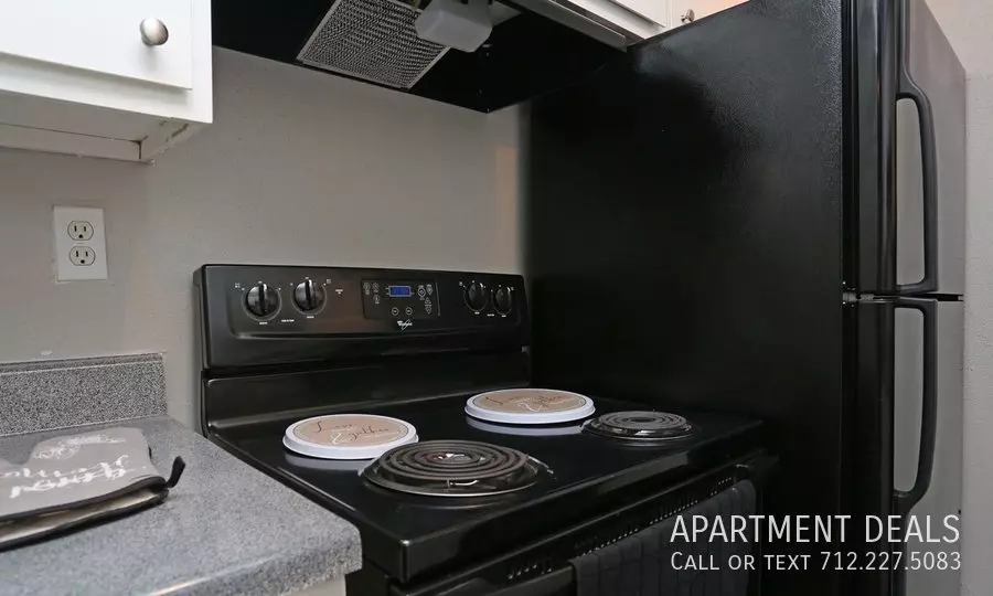 7391 Regency Square Court, Houston, TX 77036 photo 2