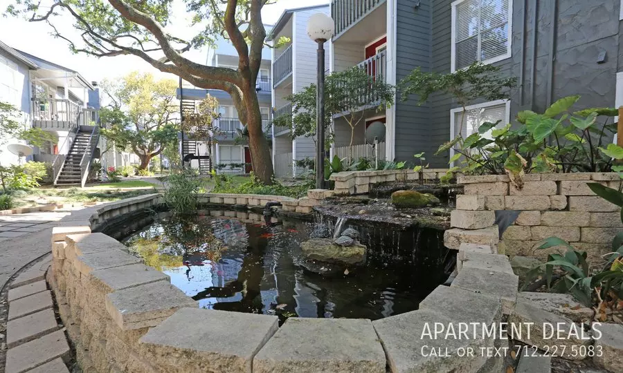 7391 Regency Square Court, Houston, TX 77036 photo 3
