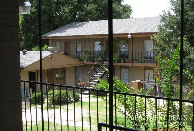 7506 Highcrest Drive, Houston, TX 77055 photo 2
