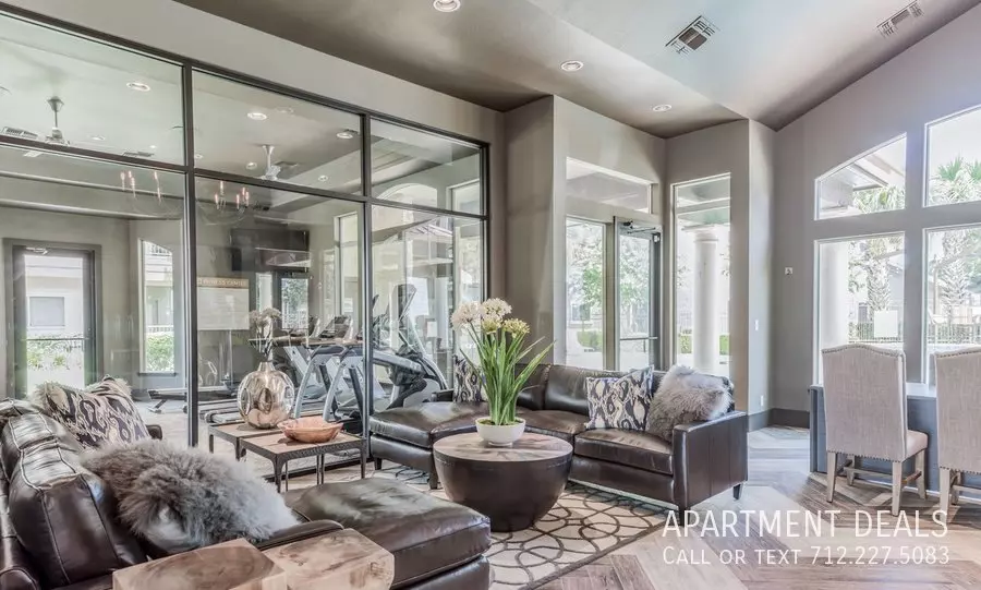 7556 Wilshire Place Drive, Houston, TX 77040 photo 4