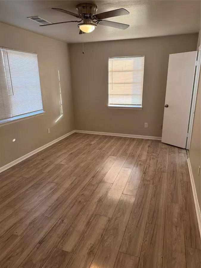 7626 Rhobell Street, Houston, TX 77016 photo 2