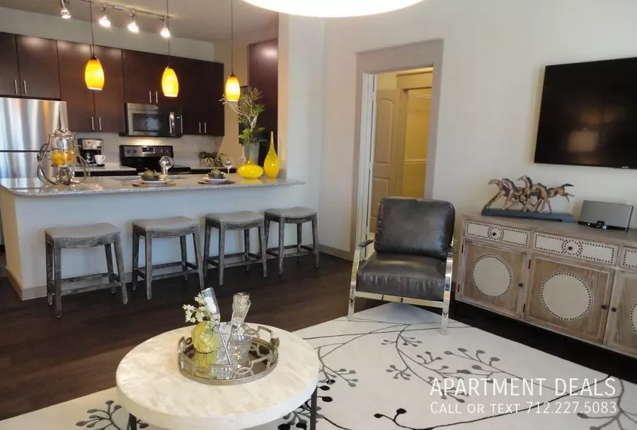 7727 Washington Avenue, Houston, TX 77007 photo 3