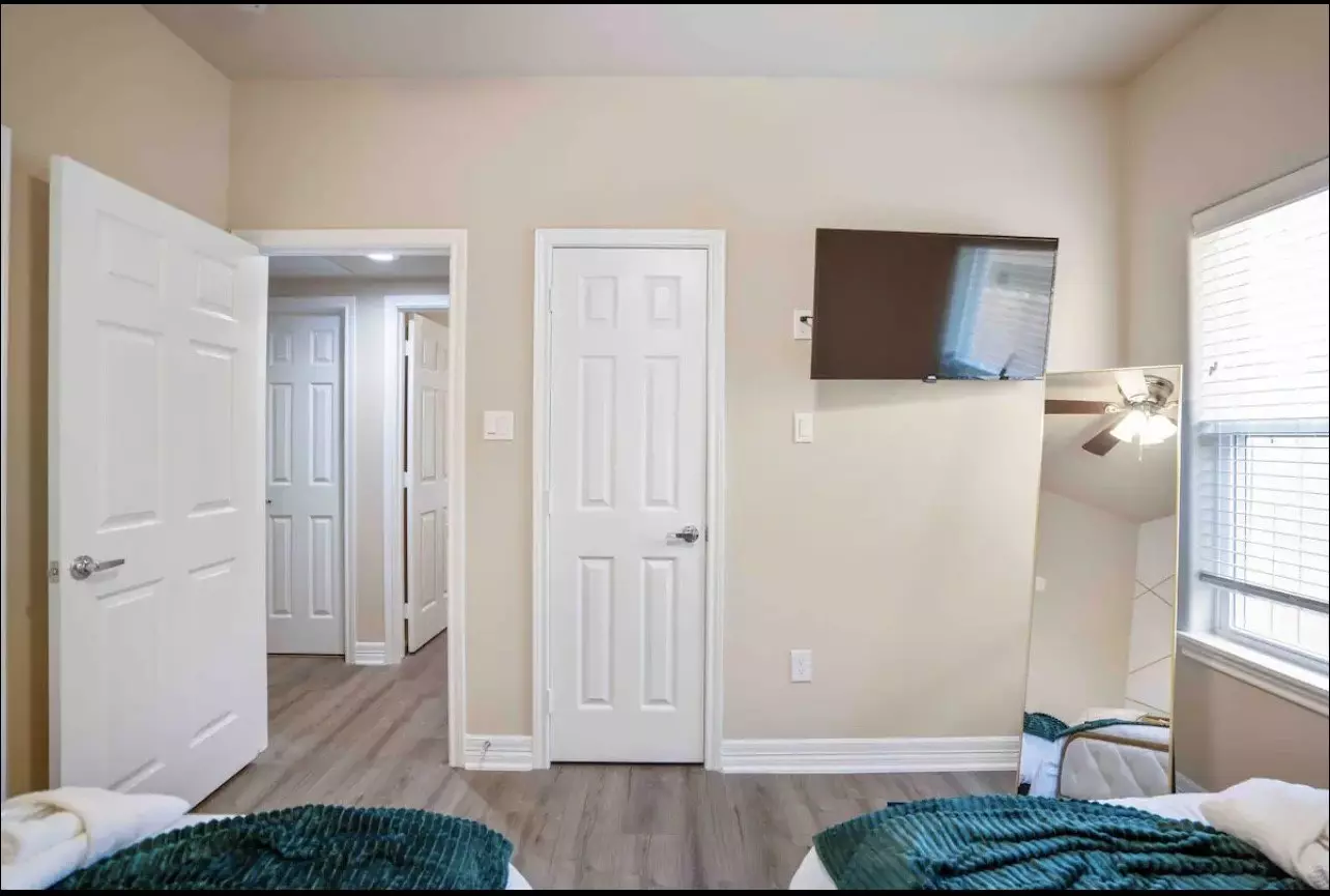 7823 Gladstone Street, Houston, TX 77051 photo 3