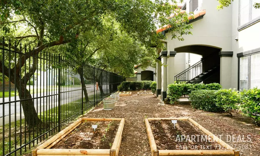 783 Dunlavy Street, Houston, TX 77019 photo 5