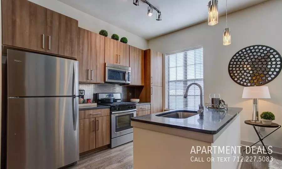 783 South Mayde Creek Drive, Houston, TX 77079 photo 3