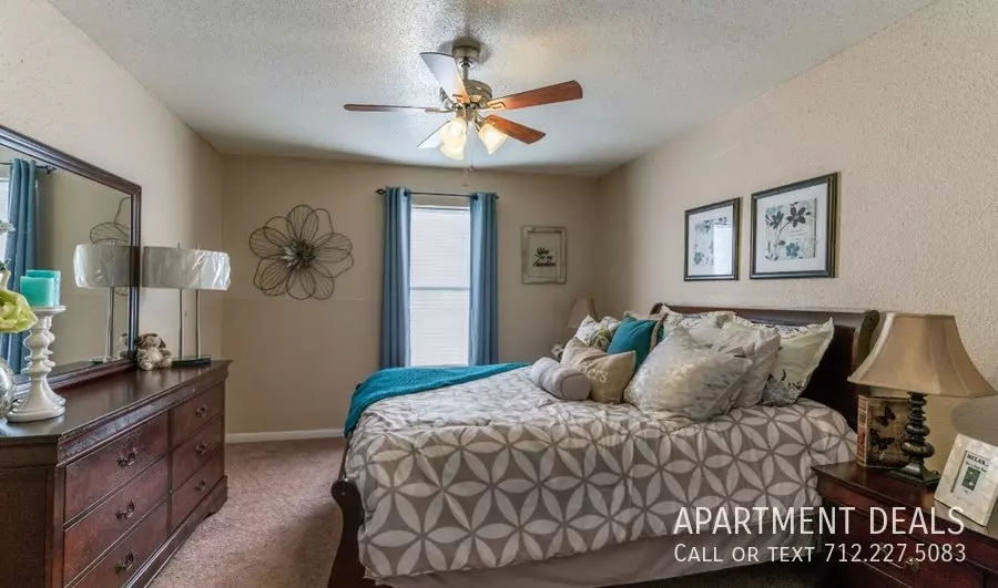 7841 Grow Lane, Houston, TX 77040 photo 2