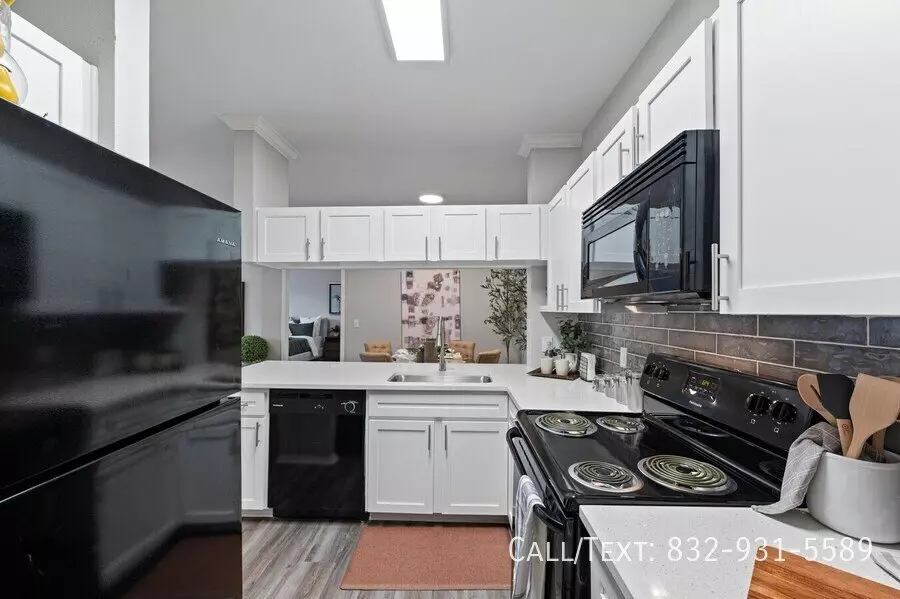 8048 Northcourt Road, Houston, TX 77040 photo 4