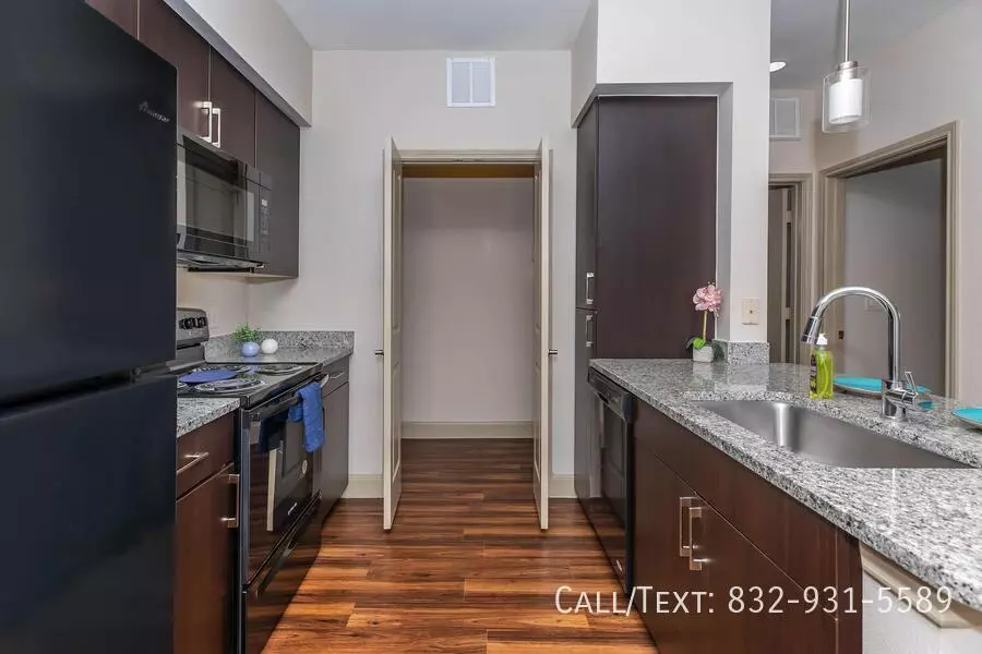 8185 Fulton St photo 2