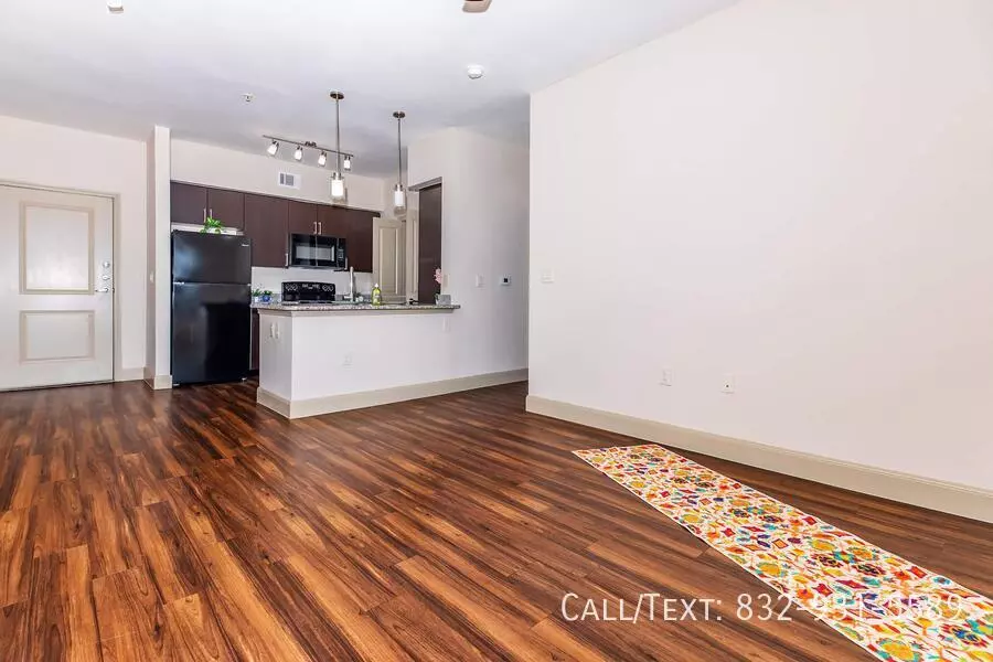 8185 Fulton St photo 5