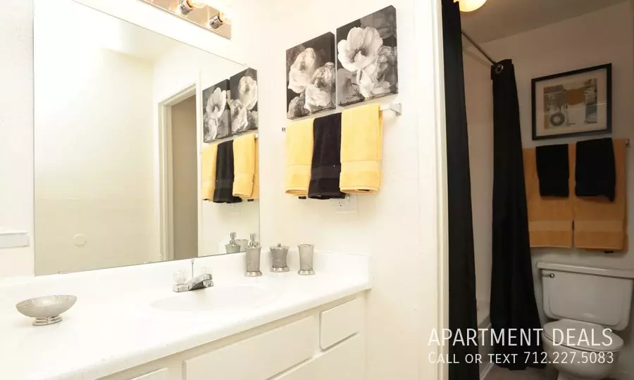 83 East Edgebrook Drive, Houston, TX 77034 photo 3