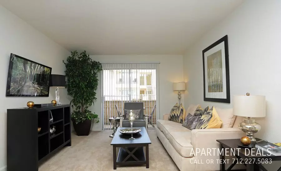 83 East Edgebrook Drive, Houston, TX 77034 photo 5