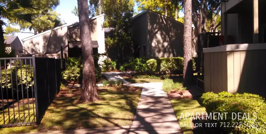 8310 South Course Drive, Houston, TX 77072 photo 4