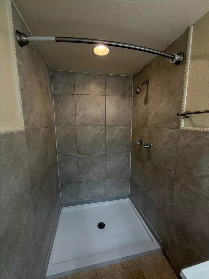 8430 Holiday Lane, Houston, TX 77075 photo 4